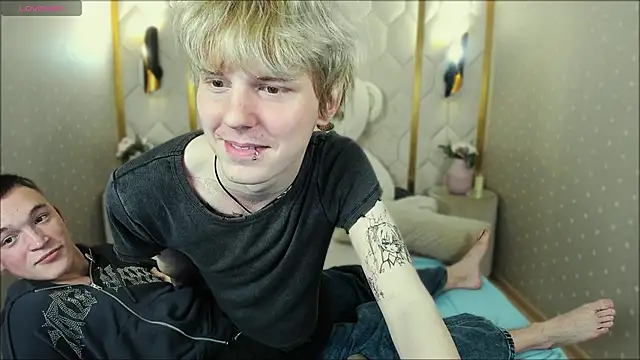 Kevin Derek online show from October 30, 2:18 pm