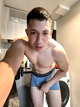 Snapshot of Alejandroelrey chatting on October 31, 11:33 am Alejandroelrey online show from October 31, 11:33 am