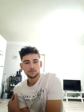 Snapshot of yasinesra757_ chatting on December 19, 1:18 pm yasinesra757 online show from December 19, 1:18 pm