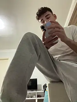 Snapshot of yasinesra757_ chatting on December 23, 3:15 am yasinesra757 online show from December 23, 3:15 am