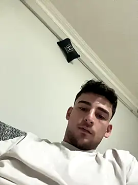 Snapshot of yasinesra757_ chatting on January 5, 10:13 pm yasinesra757 online show from January 5, 10:13 pm