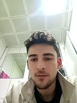 Snapshot of yasinesra757_ chatting on January 8, 9:39 pm yasinesra757 online show from January 8, 9:39 pm