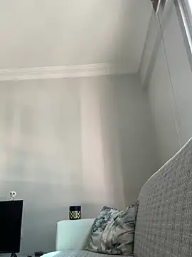 Snapshot of yasinesra757_ chatting on January 18, 9:13 am yasinesra757 online show from January 18, 9:13 am