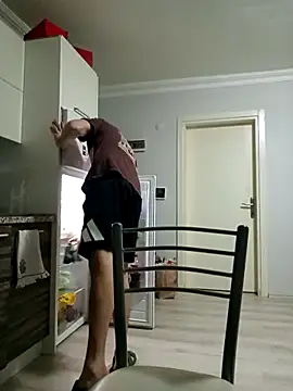 Snapshot of yasinesra757_ chatting on February 14, 4:20 am yasinesra757 online show from February 14, 4:20 am