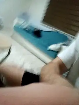 Snapshot of yasinesra757_ chatting on February 19, 5:20 pm yasinesra757 online show from February 19, 5:20 pm