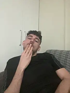 Snapshot of yasinesra757_ chatting on March 8, 7:06 pm yasinesra757 online show from March 8, 7:06 pm