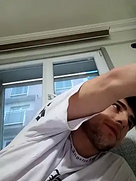 Snapshot of yasinesra757_ chatting on April 6, 4:30 pm yasinesra757 online show from April 6, 4:30 pm