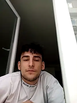 Snapshot of yasinesra757_ chatting on April 7, 3:23 pm yasinesra757 online show from April 7, 3:23 pm