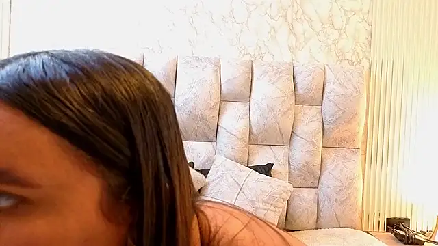 amarahanks1 online show from November 25, 7:25 pm