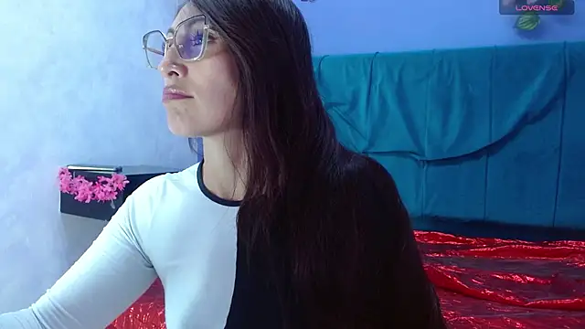 adaharagomezcm online show from November 6, 8:10 pm