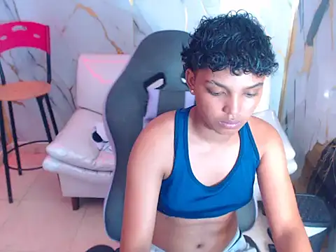 stormi rouse18 online show from November 3, 2:18 pm