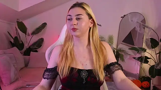 dreamyhannah online show from October 31, 5:14 pm