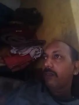 Dhanya752896 online show from July 20, 3:43 am
