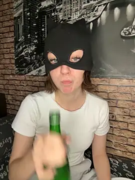 bunnyria1 online show from November 17, 4:24 pm