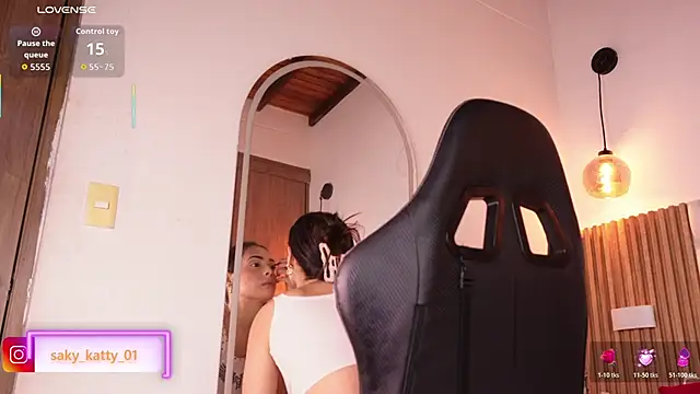 Kat Saky online show from March 17, 11:30 pm