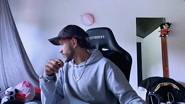 3v1l online show from November 18, 6:12 pm