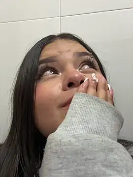 Camila Duarte  online show from November 5, 2:33 am