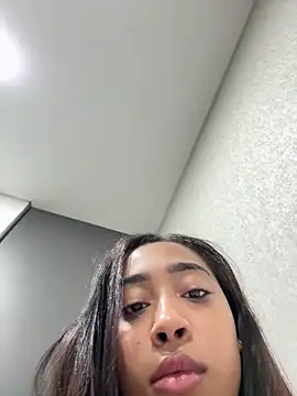 Snapshot of Ania_rose chatting on May 15, 2:57 pm Ania rose online show from May 15, 2:57 pm