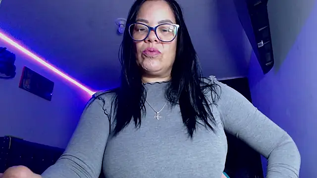Snapshot of sofia_lopez70 chatting on May 16, 2:38 pm sofia lopez70 online show from May 16, 2:38 pm
