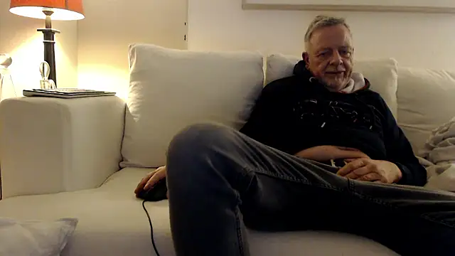 Dennislover007 online show from January 16, 9:08 pm