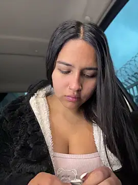 Samantha firee online show from April 8, 11:10 am