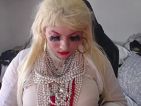 VanesaCrossic online show from April 9, 8:09 am