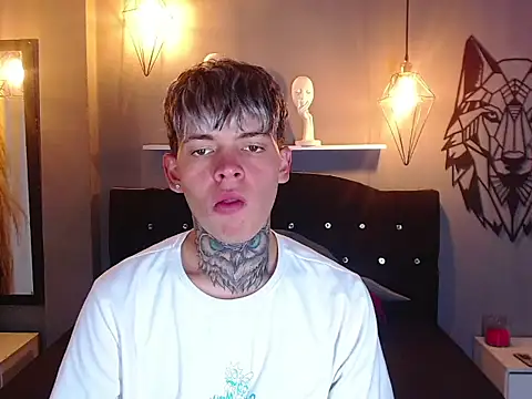 frankboyx online show from November 4, 7:57 pm