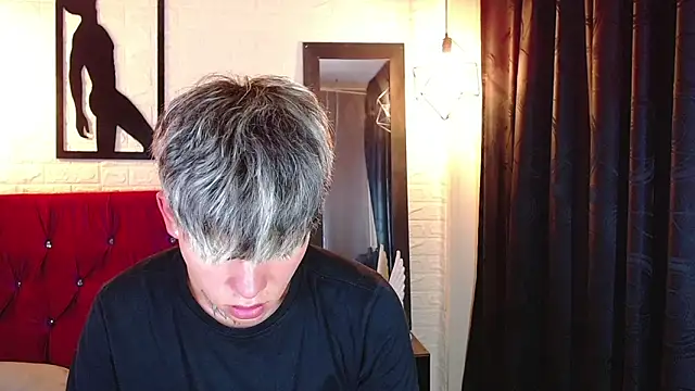 frankboyx online show from November 14, 8:18 pm