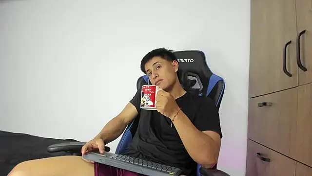 dorman boy online show from November 26, 3:29 am