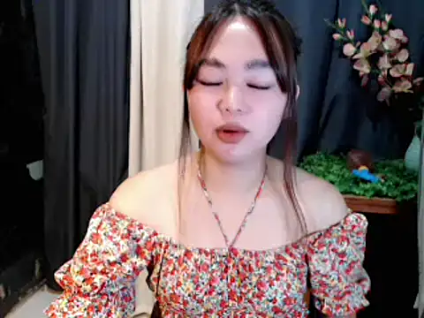 lustfullakim online show from April 25, 2:25 pm