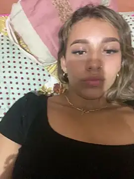 liahot69 online show from February 18, 1:34 am