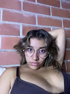 liahot69 online show from March 14, 3:45 am