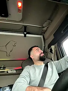 Snapshot of JanSy0 chatting on December 19, 1:29 pm JanSy0 online show from December 19, 1:29 pm