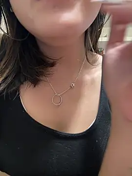 maira 33 online show from July 31, 4:06 pm