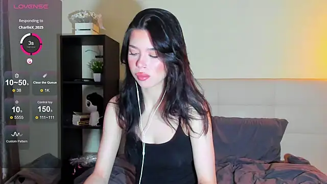 Snapshot of Tune_Godnesss chatting on July 15, 1:22 am Tune Godnesss online show from July 15, 1:22 am