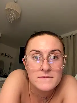 EmLovesxx online show from November 18, 8:57 pm