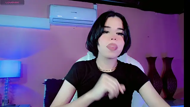 Snapshot of ClaudiaSophia chatting on November 15, 11:29 am ClaudiaSophia online show from November 15, 11:29 am