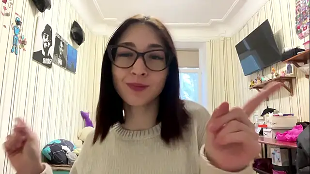 Snapshot of CharitaTafel chatting on November 1, 9:55 am CharitaTafel online show from November 1, 9:55 am