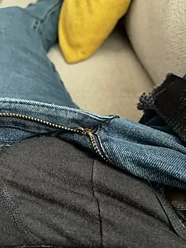 Snapshot of n0tf0und chatting on November 4, 9:03 pm n0tf0und online show from November 4, 9:03 pm