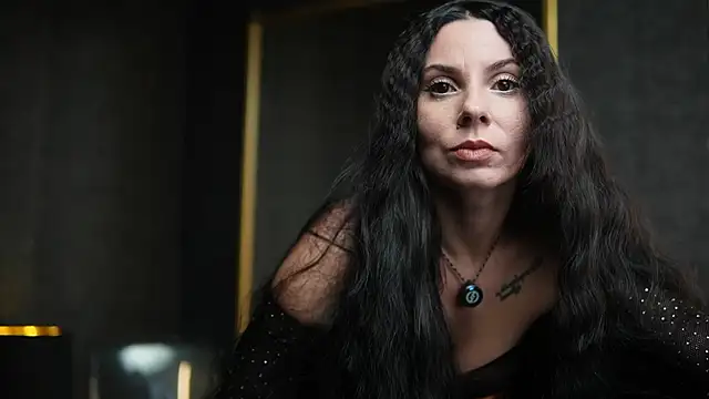 GiaEasyIce online show from December 2, 8:04 pm