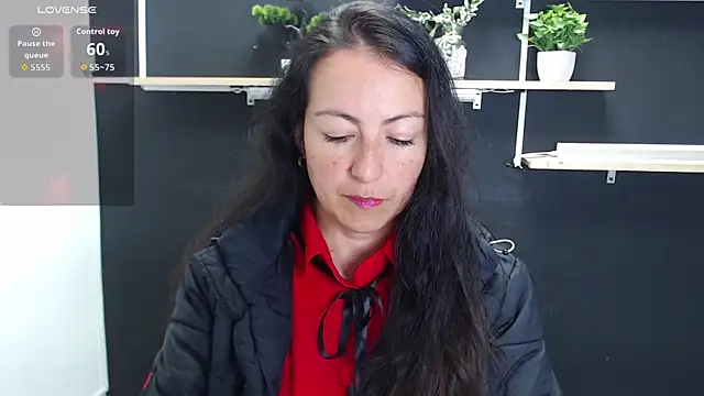 Snapshot of Lauryn_Jones chatting on May 7, 5:51 pm Lauryn Jones online show from May 7, 5:51 pm