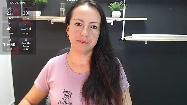 Snapshot of Lauryn_Jones chatting on May 20, 6:14 pm Lauryn Jones online show from May 20, 6:14 pm