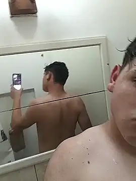 Snapshot of Myboy0020 chatting on November 1, 8:33 pm Myboy0020 online show from November 1, 8:33 pm