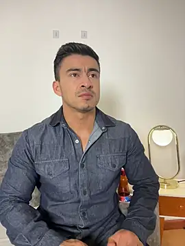 Snapshot of Chris_Clarck chatting on November 16, 8:03 pm Chris Clarck online show from November 16, 8:03 pm