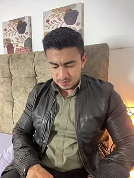 Snapshot of Chris_Clarck chatting on November 18, 7:29 pm Chris Clarck online show from November 18, 7:29 pm