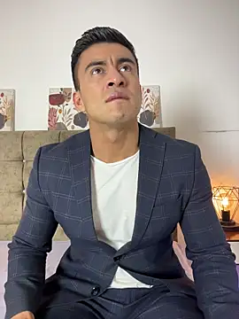 Snapshot of Chris_Clarck chatting on December 14, 8:02 pm Chris Clarck online show from December 14, 8:02 pm