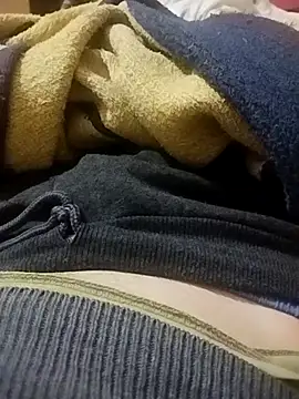 Snapshot of julifer_ chatting on November 16, 8:03 pm julifer online show from November 16, 8:03 pm