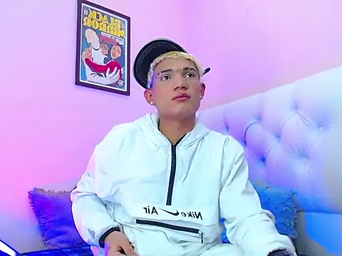 bad boy hottx online show from November 11, 7:30 am