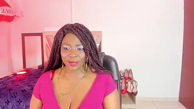 Snapshot of Ebonynaughty chatting on April 30, 3:13 am Ebonynaughty online show from April 30, 3:13 am