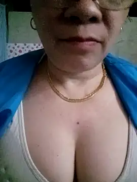 small-house123 online show from February 22, 8:02 am